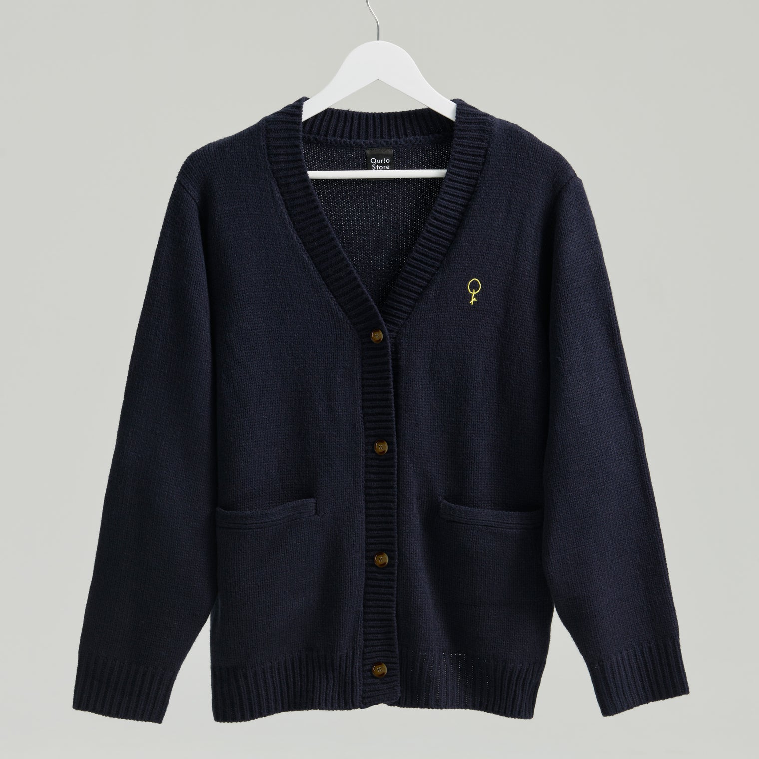 "Q.K." カーディガン アイボリー グレー ネイビー ブラック 刺繍 シンプル ポケット 秋冬 メンズ レディース 制服 通勤 オフィス - QurioStore QurioS