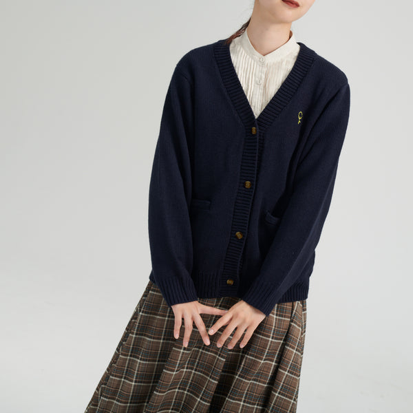 "Q.K." カーディガン アイボリー グレー ネイビー ブラック 刺繍 シンプル ポケット 秋冬 メンズ レディース 制服 通勤 オフィス - QurioStore QurioS