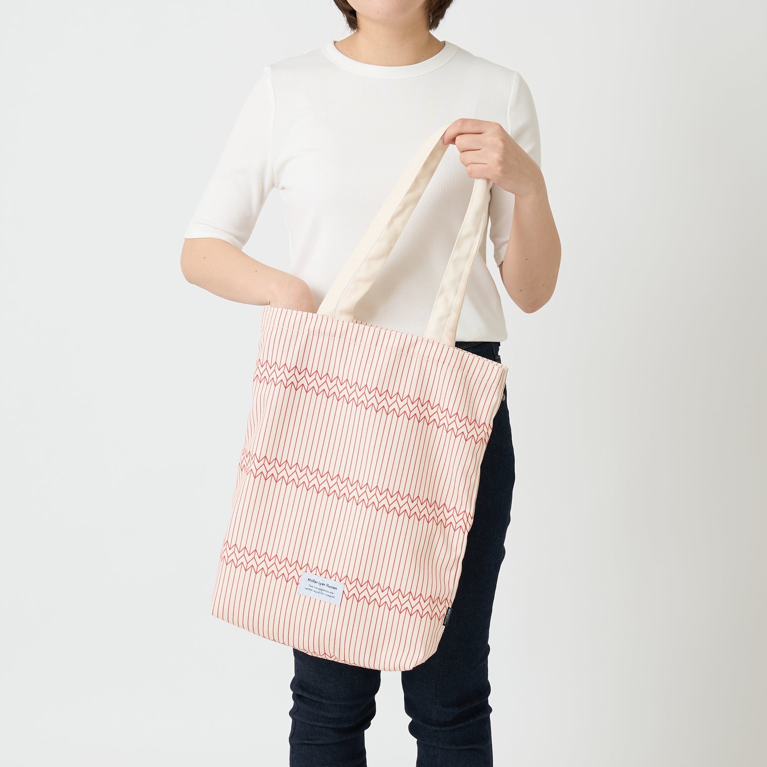 "ミュラー゠リヤー" トートバッグ レッド アイボリー 社会学 心理学 錯視 矢羽 折り畳み エコバッグ - QurioStore QurioS