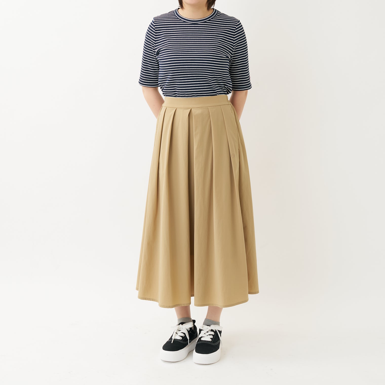 "QurioS" Aラインスカート ベージュ 刺繍 軽い ウエストゴム - QurioStore QurioS