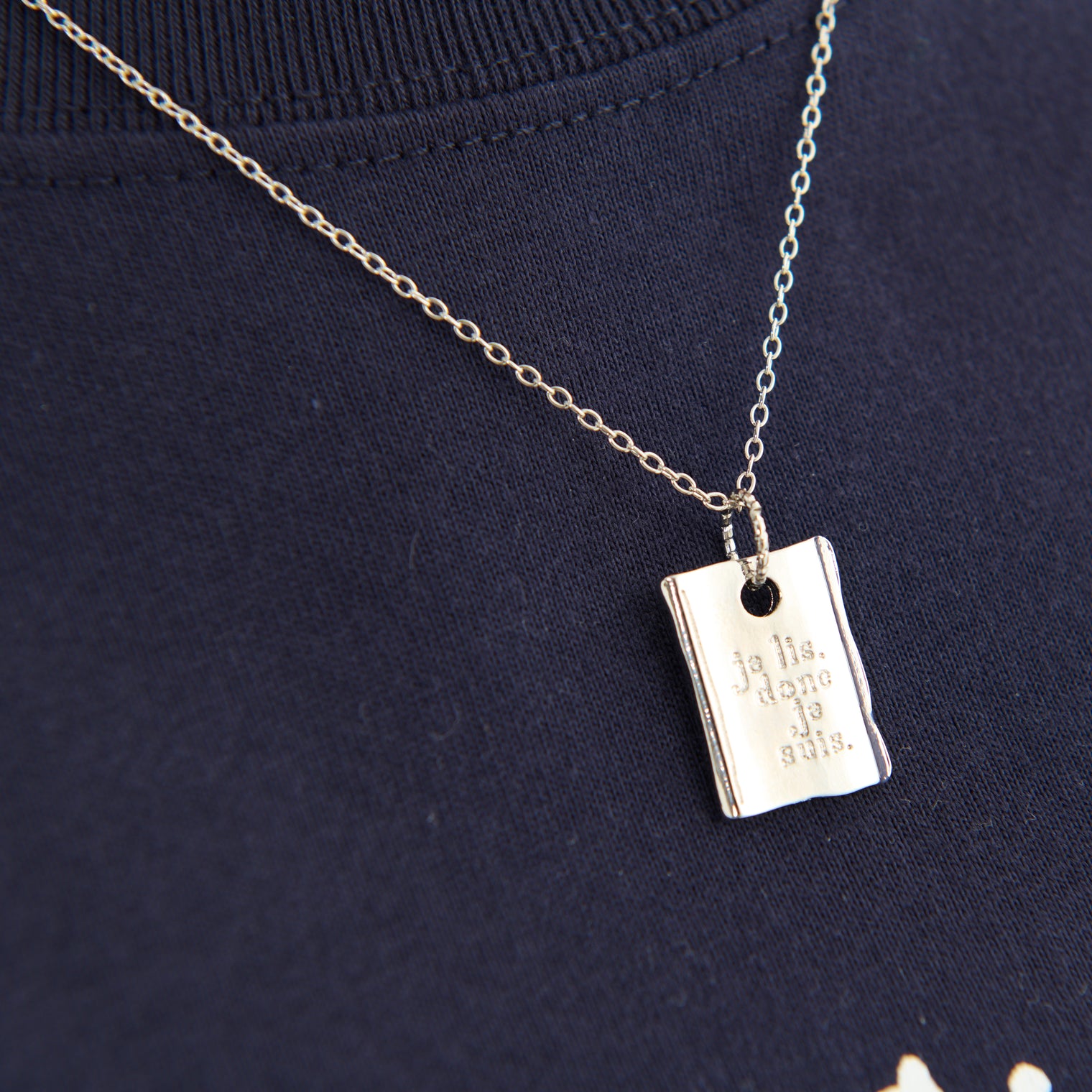 "我読む、ゆえに我あり" ネックレス ピンクゴールド シルバー 哲学 デカルト 方法序説 我思う ゆえに我あり 読書 カフェ レディース メンズ シンプル チェーン - QurioStore QurioS