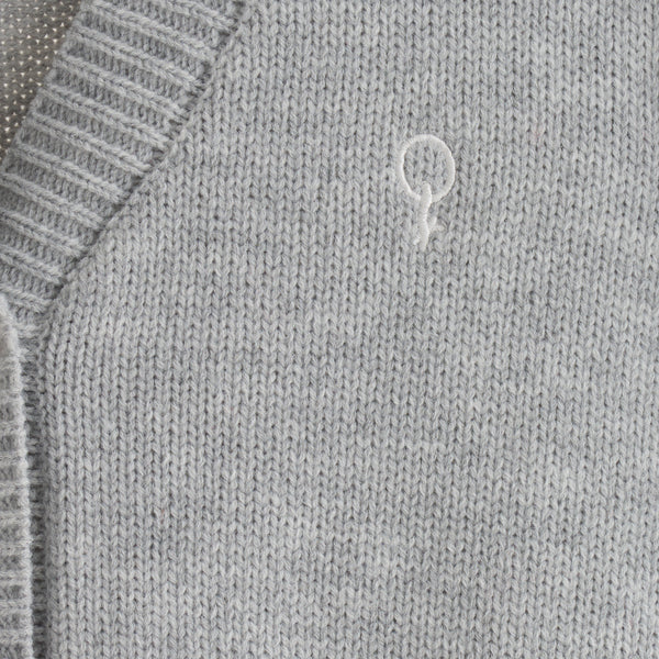 "Q.K." カーディガン アイボリー グレー ネイビー ブラック 刺繍 シンプル ポケット 秋冬 メンズ レディース 制服 通勤 オフィス - QurioStore QurioS