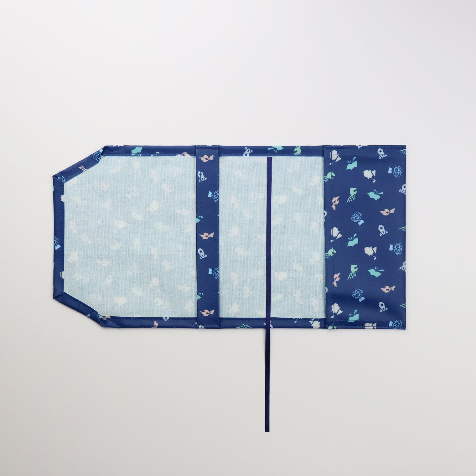 "読みもの" ブックカバー ネイビー イエロー 文学 小説 文庫本 PVC加工 汚れにくい おしゃれ 布 - QurioStore QurioS