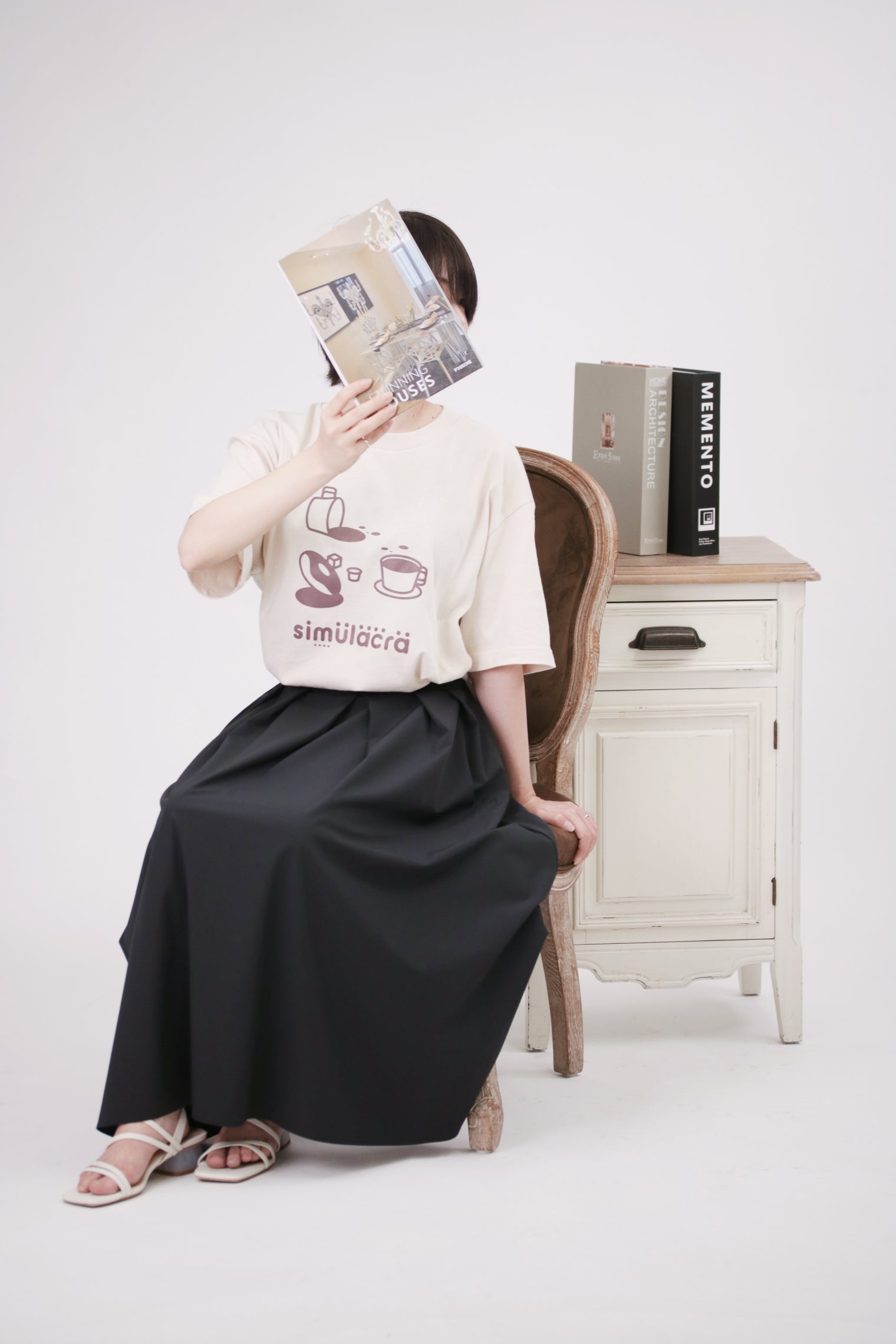 "How many faces?" シミュラクラ現象Tシャツ