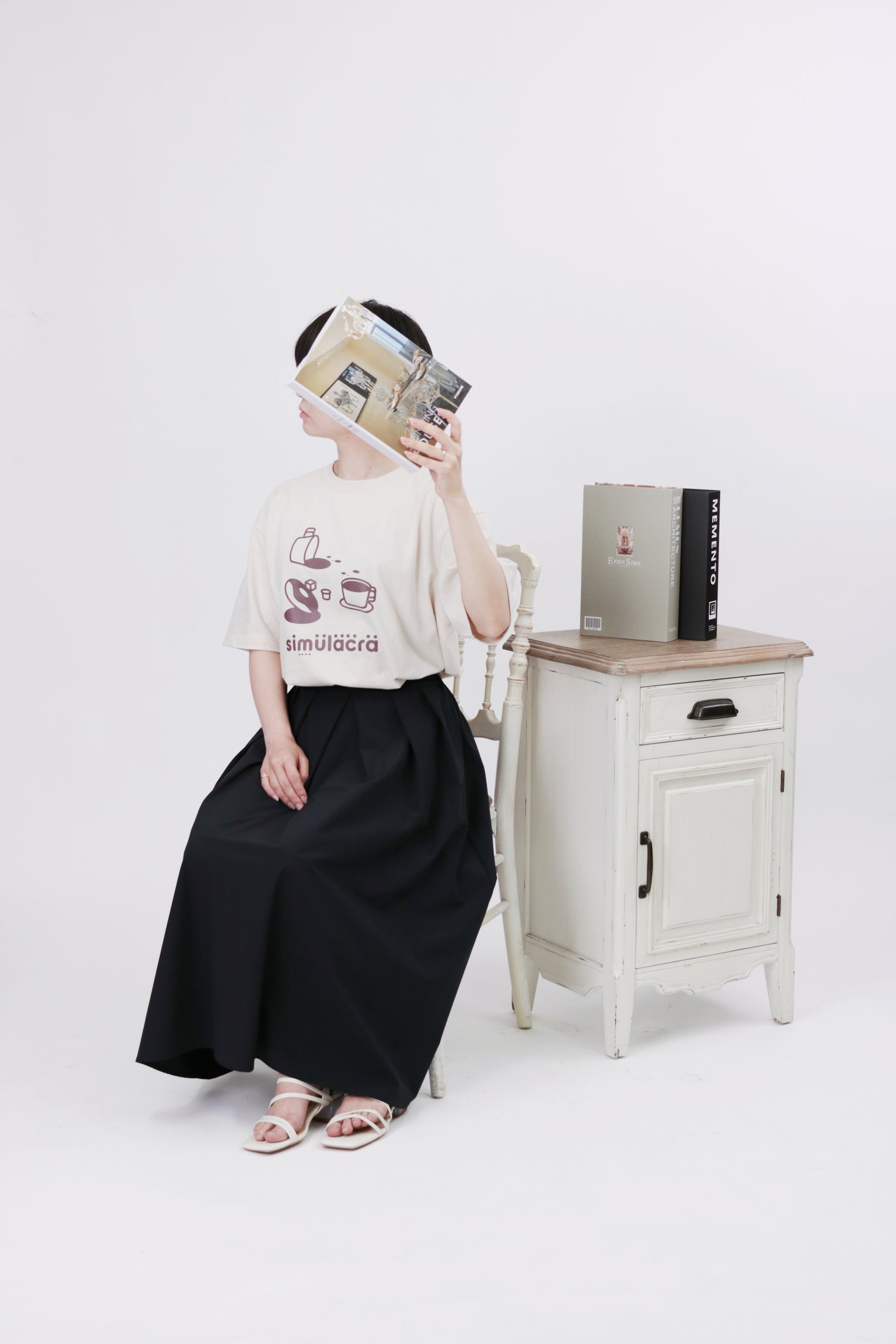 "How many faces?" シミュラクラ現象Tシャツ