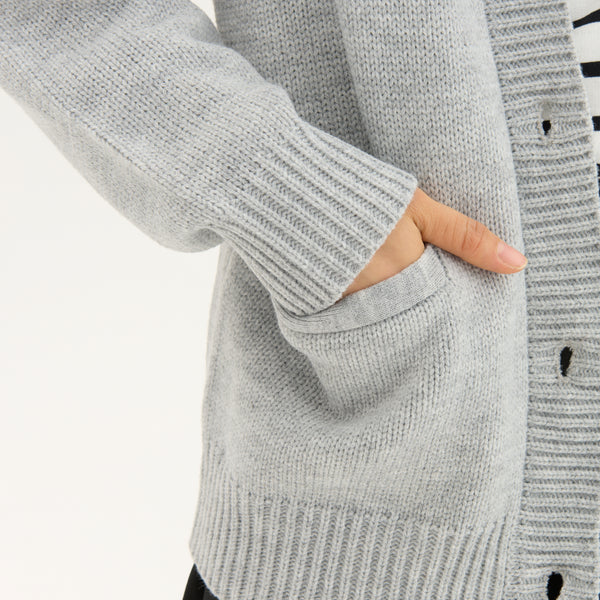 "Q.K." カーディガン アイボリー グレー ネイビー ブラック 刺繍 シンプル ポケット 秋冬 メンズ レディース 制服 通勤 オフィス - QurioStore QurioS