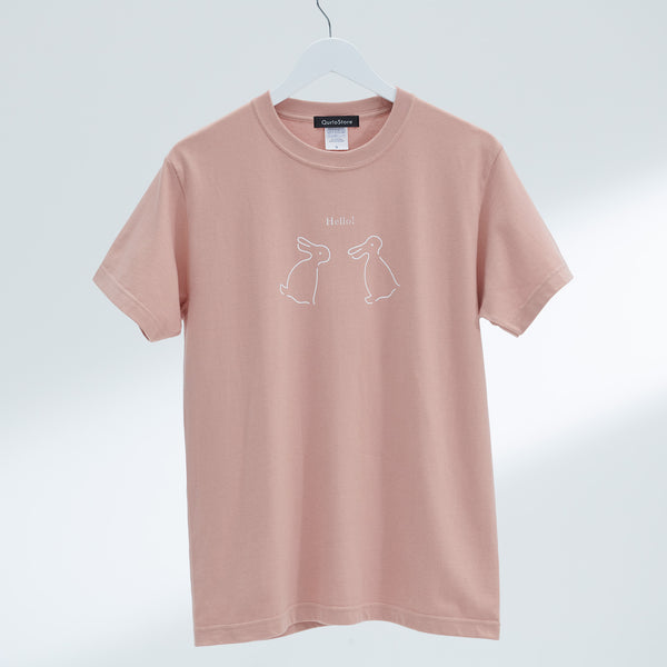 "Same?" Tシャツ ダスティピンク 哲学 多義図形 錯視 ウサギ アヒル - QurioStore QurioS