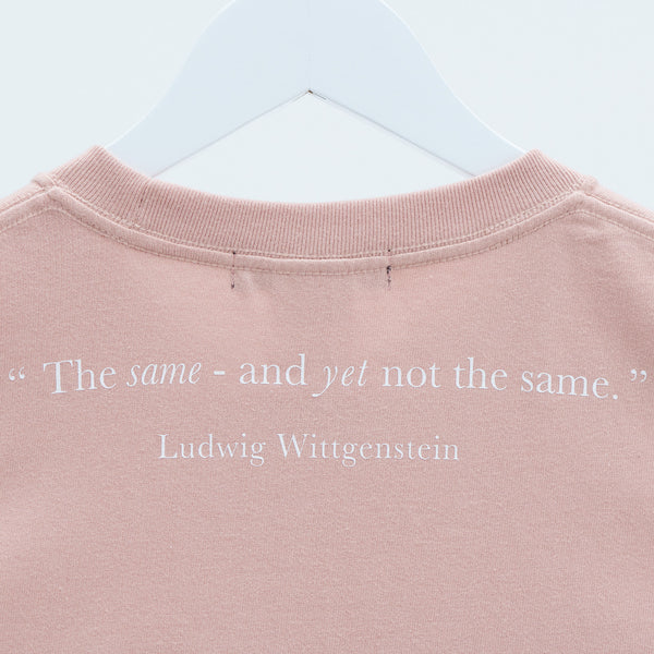 "Same?" Tシャツ ダスティピンク 哲学 多義図形 錯視 ウサギ アヒル - QurioStore QurioS