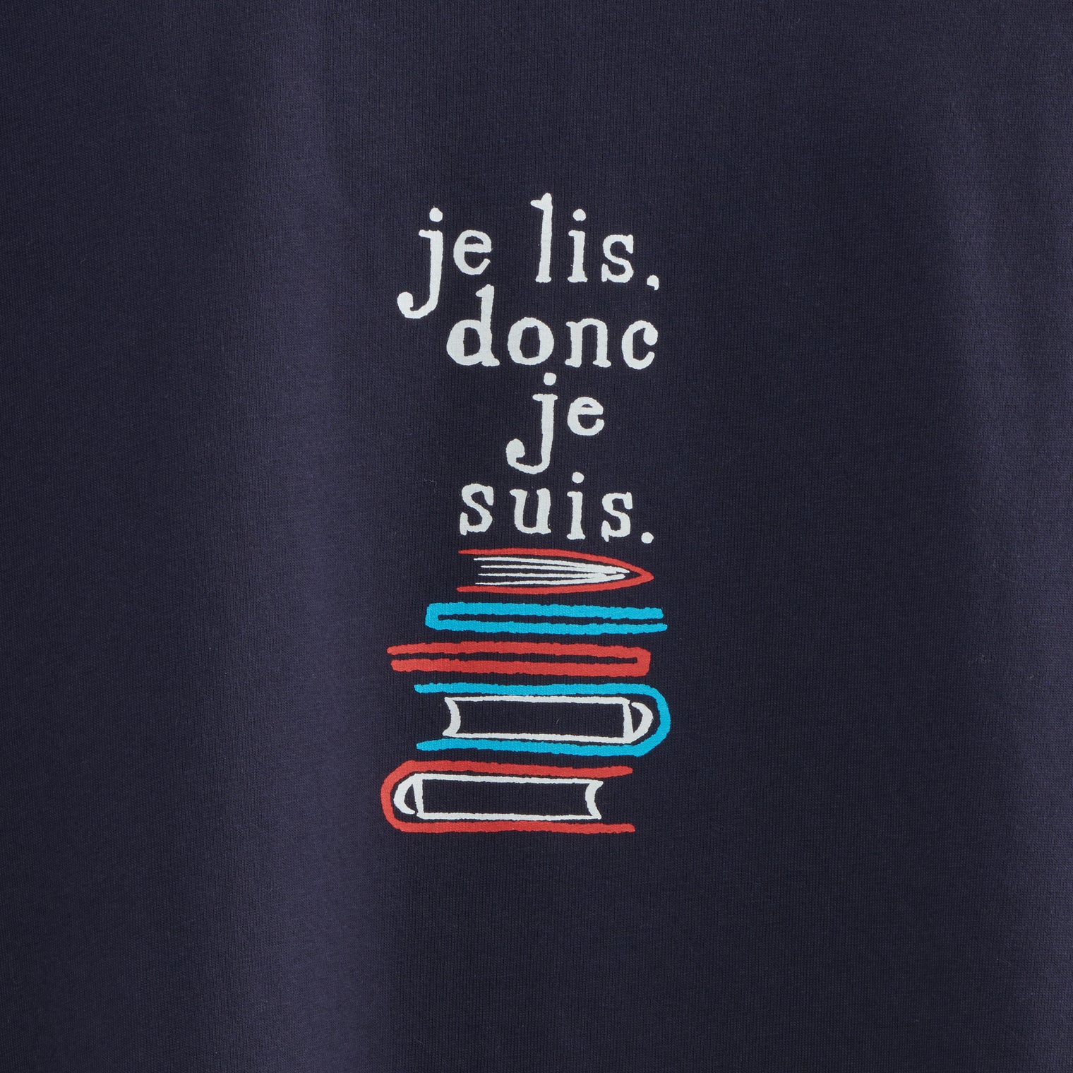 "我読む、ゆえに我あり" Tシャツ ホワイト ネイビー サンドベージュ 哲学 デカルト 方法序説 我思う ゆえに我あり オーバーサイズ 読書 カフェ レディース メンズ 人気 おしゃれ 20代 30代 - QurioStore QurioS