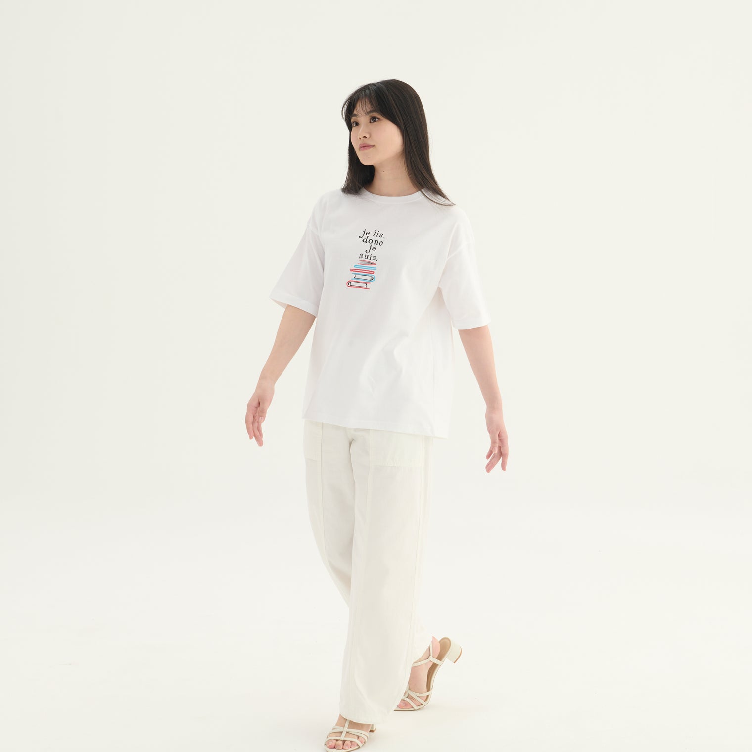 "我読む、ゆえに我あり" Tシャツ ホワイト ネイビー サンドベージュ 哲学 デカルト 方法序説 我思う ゆえに我あり オーバーサイズ 読書 カフェ レディース メンズ 人気 おしゃれ 20代 30代 - QurioStore QurioS