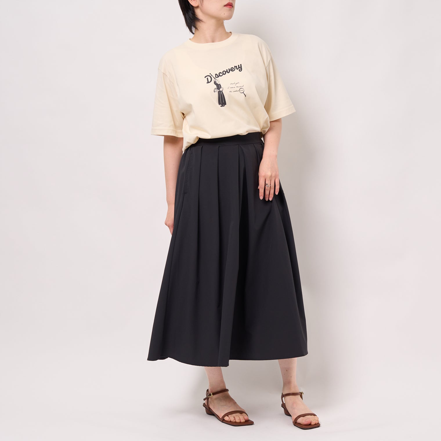 "Discovery" クールタッチTシャツ アイボリー ブラック 物理 物理学 宇宙学 Tシャツ ニュートン ガリレオ りんご 木星 クイズノック グッズ レディース メンズ 人気 おしゃれ 20代 30代 - QurioStore QurioS