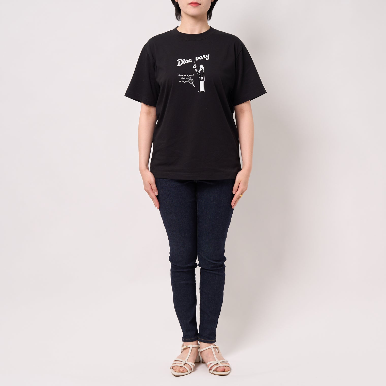 "Discovery" クールタッチTシャツ アイボリー ブラック 物理 物理学 宇宙学 Tシャツ ニュートン ガリレオ りんご 木星 クイズノック グッズ レディース メンズ 人気 おしゃれ 20代 30代 - QurioStore QurioS