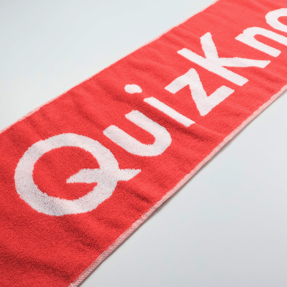 QuizKnockジャガード織りマフラータオル レッド クイズ タオル ロゴ クイズノック グッズ - QurioStore QuizKnock
