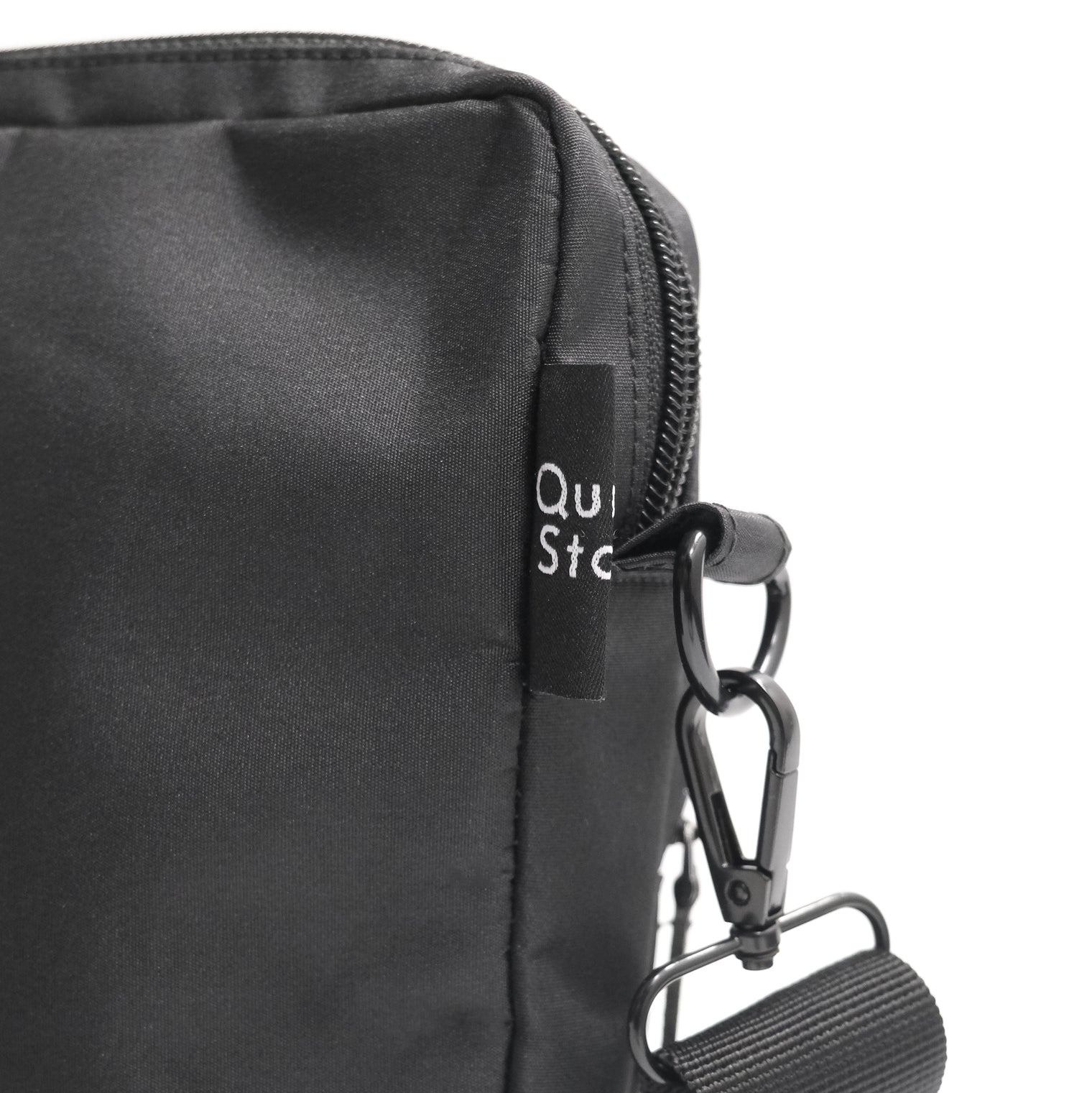 "Push it!" サコッシュ レッド パープル ブラック クイズ 早押し バッグ ショルダー 旅行 収納 ポケット 便利 レディース メンズ カジュアル 軽い オシャレ - QurioStore QurioS