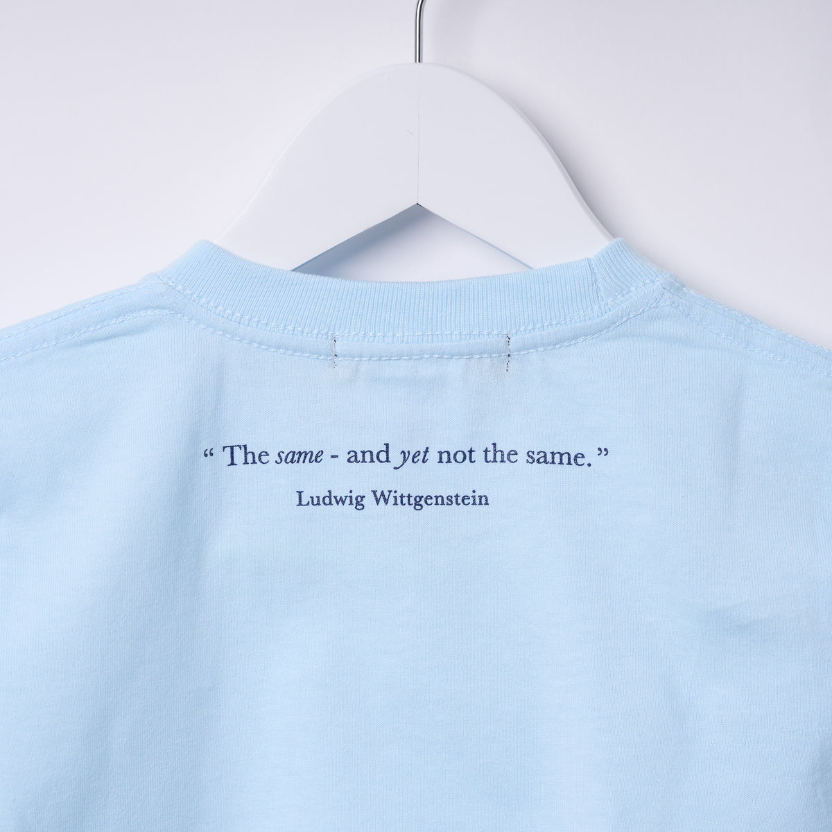 "Same?" Tシャツ【キッズ】 アプリコット オレンジ ブルー ベージュ 心理学 多義図形 Tシャツ ウサギ アヒル クイズノック グッズ キッズ 親子 ファミリー 人気 おしゃれ - QurioStore QurioS Kids