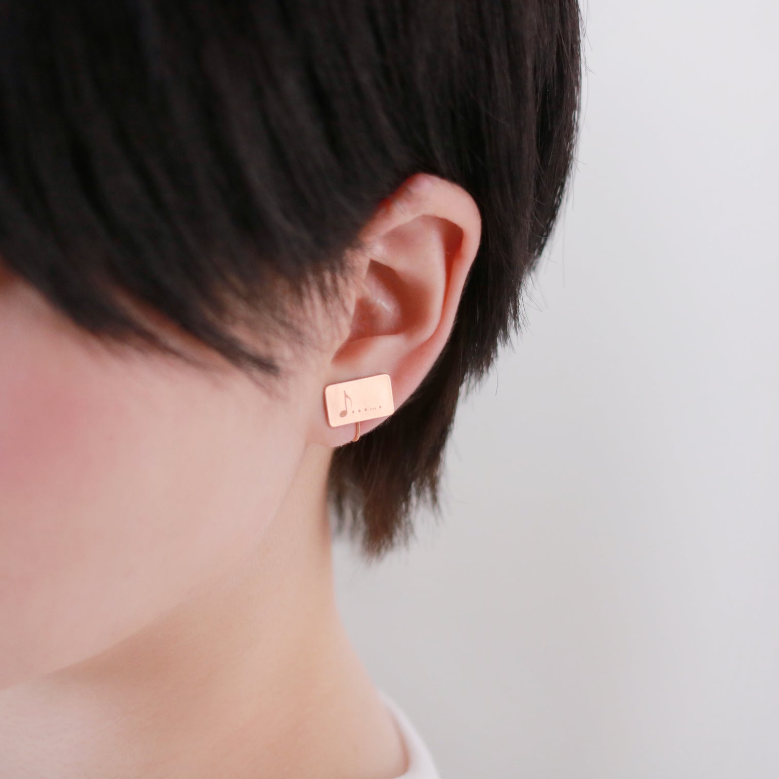 "無限付点" 音符イヤリング ゴールド 音楽 数学 イヤリング 付点 四分音符 八分音符 レディース メンズ 人気 おしゃれ 20代 30代 - QurioStore QurioS