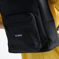 "Be QurioS" リュック