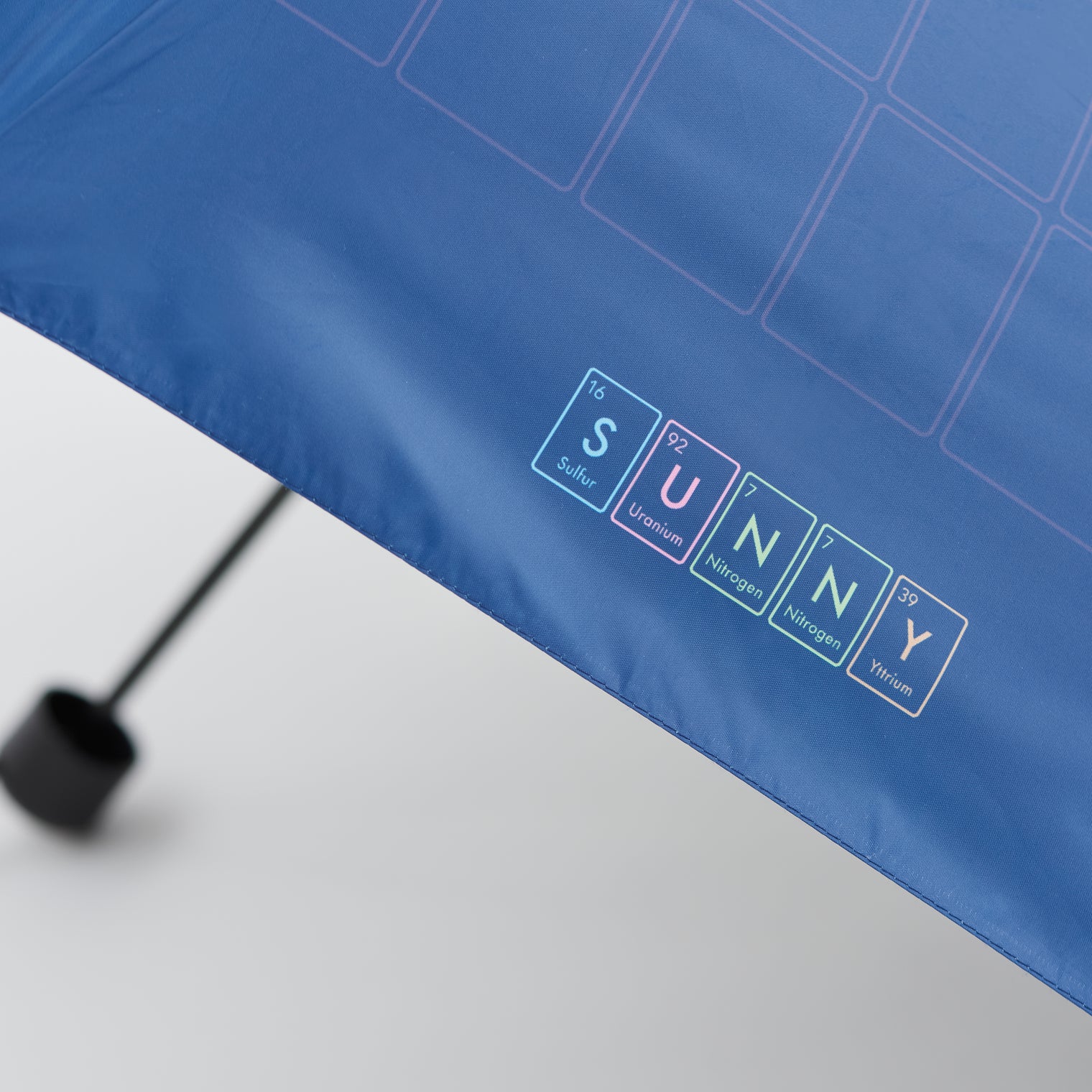 "元素" 折り畳み傘（UVカット・晴雨兼用） ネイビー ブルー 化学 周期表 英単語 天気 日傘 チェック - QurioStore QurioS