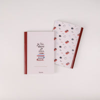 "我読む、ゆえに我あり" ノート レッド 哲学 デカルト 方法序説 メモ帳 手帳 我思う ゆえに我あり 読書 カフェ A5 イラスト 勉強 大学 高校 中学 学校 - QurioStore QurioS