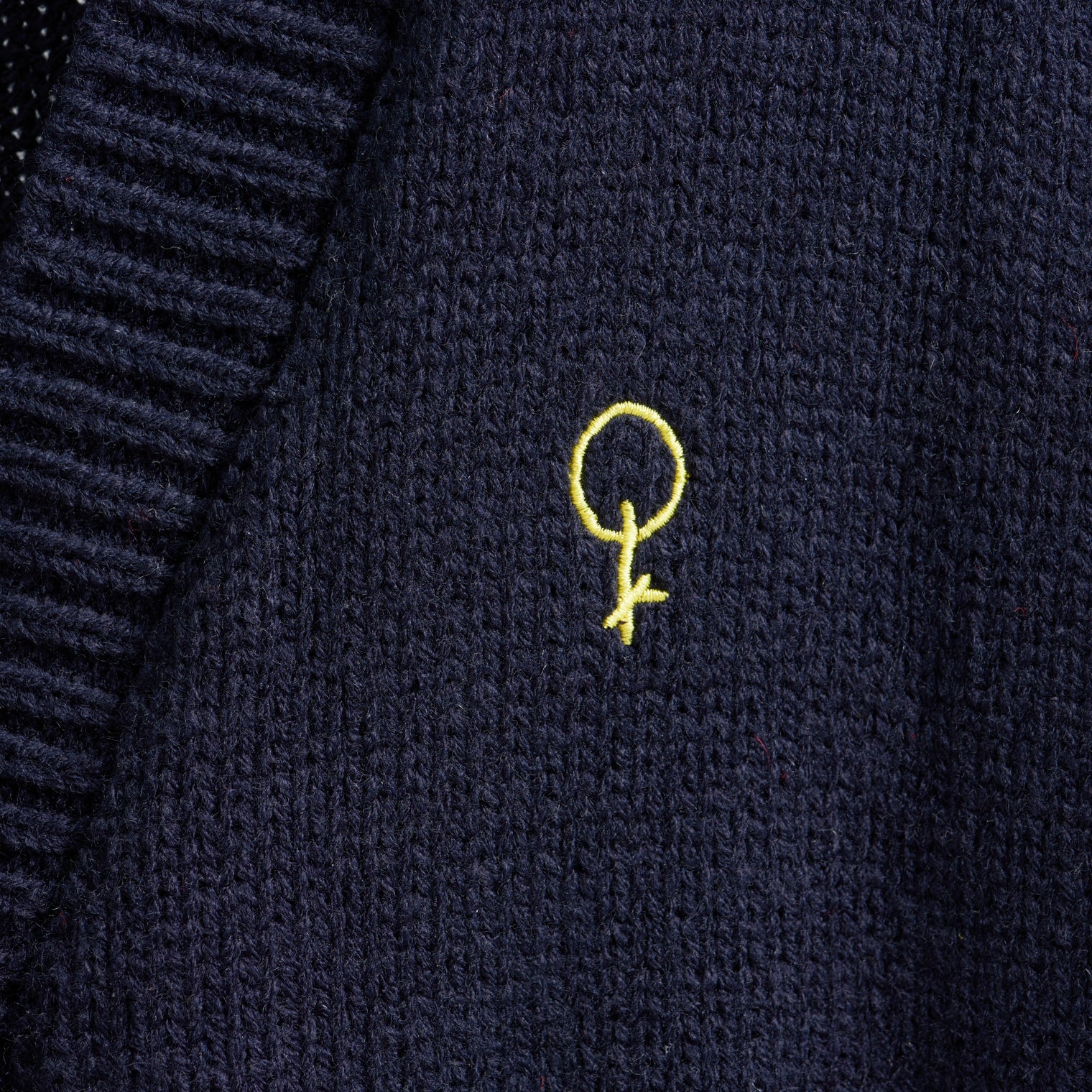 "Q.K." カーディガン アイボリー グレー ネイビー ブラック 刺繍 シンプル ポケット 秋冬 メンズ レディース 制服 通勤 オフィス - QurioStore QurioS