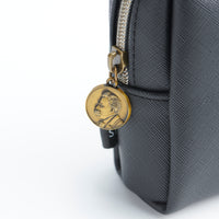 "深淵" ポーチ ブラック 哲学 ニーチェ 善悪の彼岸 メイク トラベル 旅行 かわいい メンズ おしゃれ おもしろい プレゼント - QurioStore QurioS