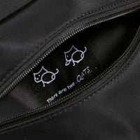 "Be QurioS" リュック