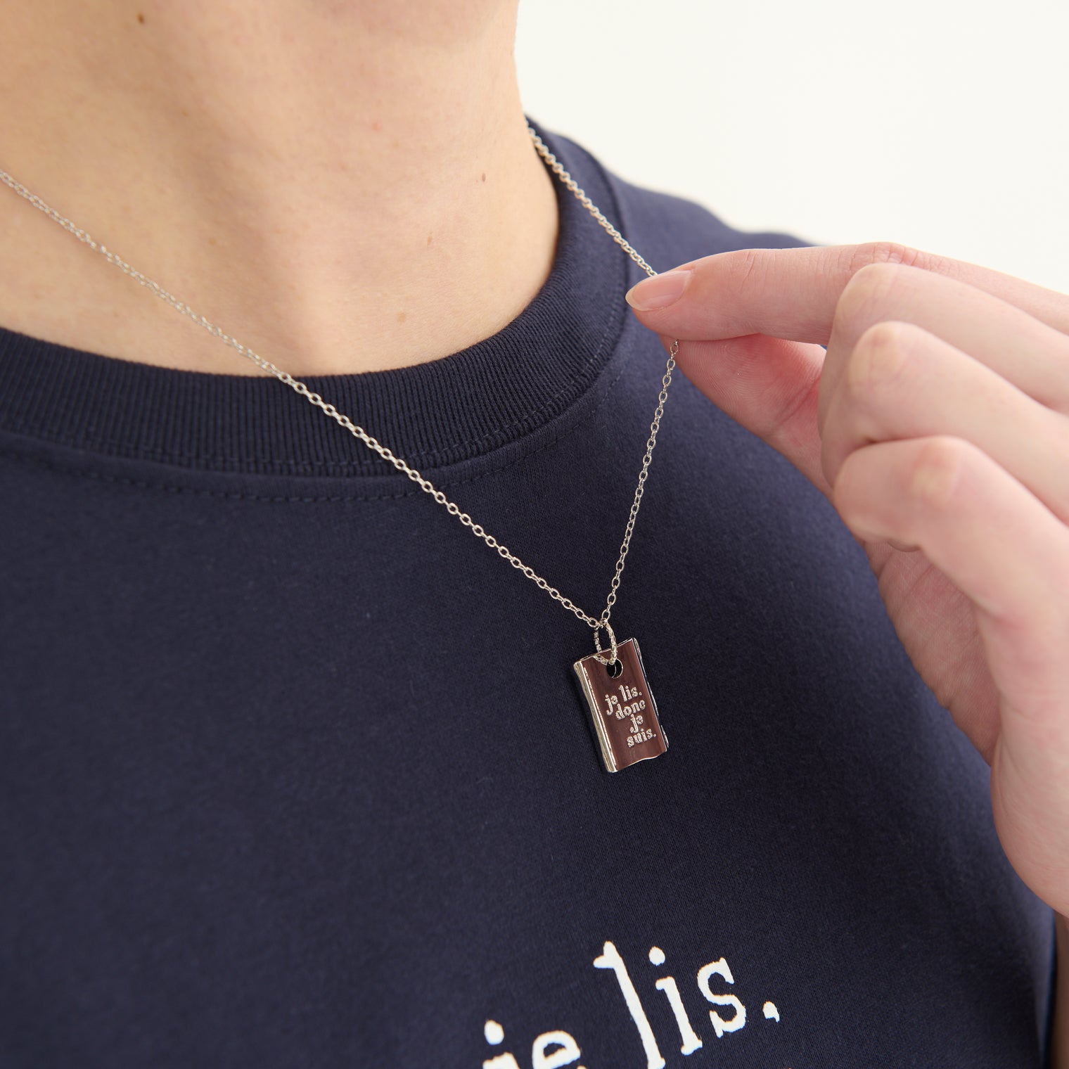"我読む、ゆえに我あり" ネックレス ピンクゴールド シルバー 哲学 デカルト 方法序説 我思う ゆえに我あり 読書 カフェ レディース メンズ シンプル チェーン - QurioStore QurioS