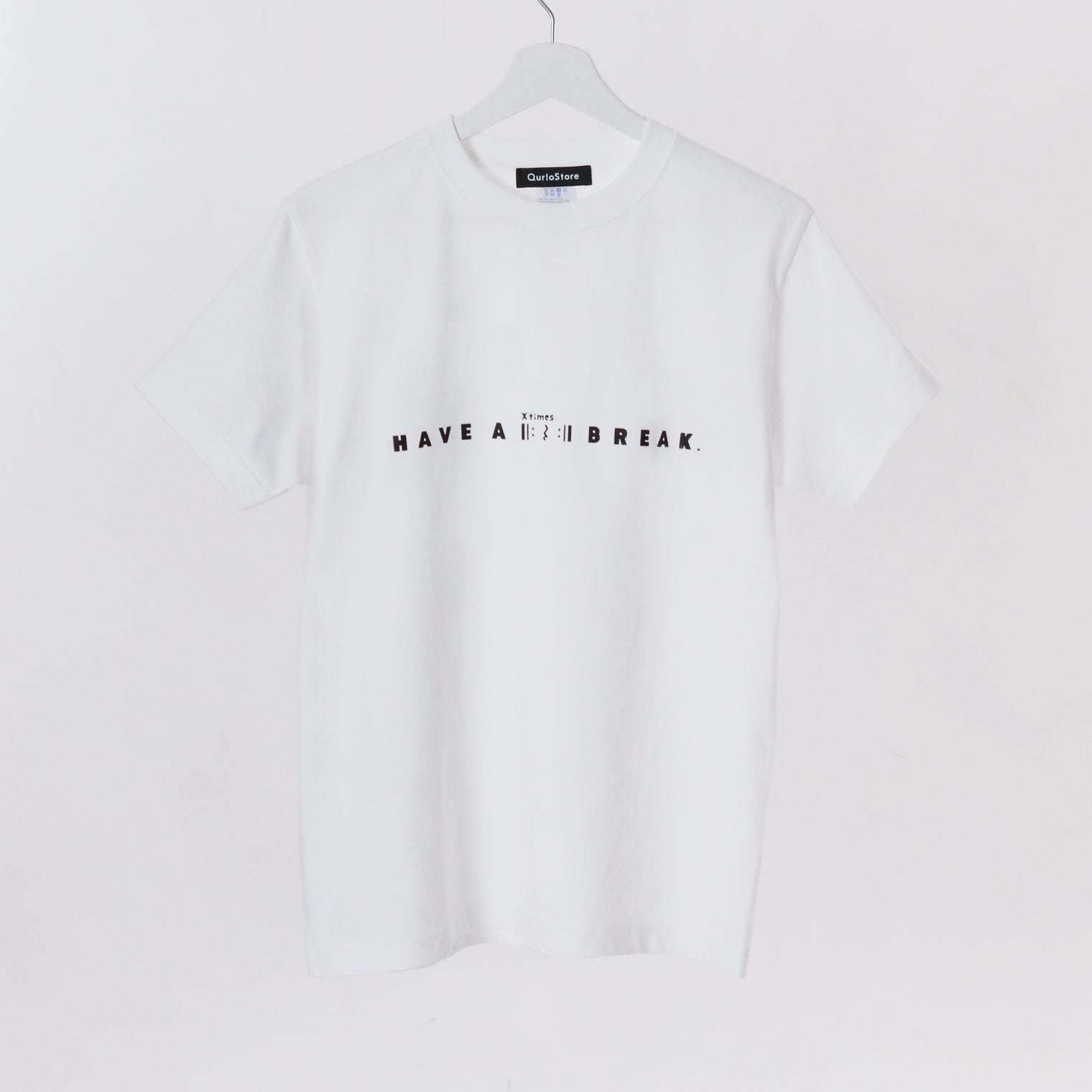 "Have a break" 音楽ロゴTシャツ ホワイト 音楽記号 リピート 四分休符 Xtimes レディース メンズ 人気 おしゃれ 20代 30代 - QurioStore QurioS