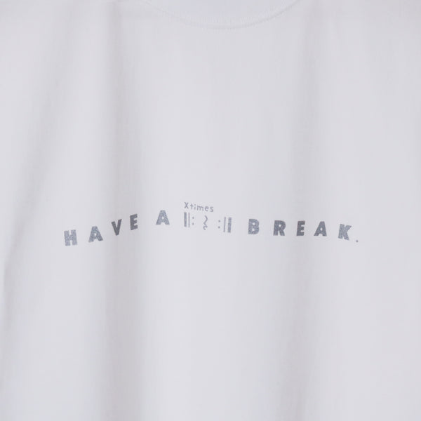 "Have a break" 音楽ロゴTシャツ ホワイト シルバー 音楽記号 リピート 四分休符 Xtimes レディース メンズ 人気 おしゃれ 20代 30代 - QurioStore QurioS