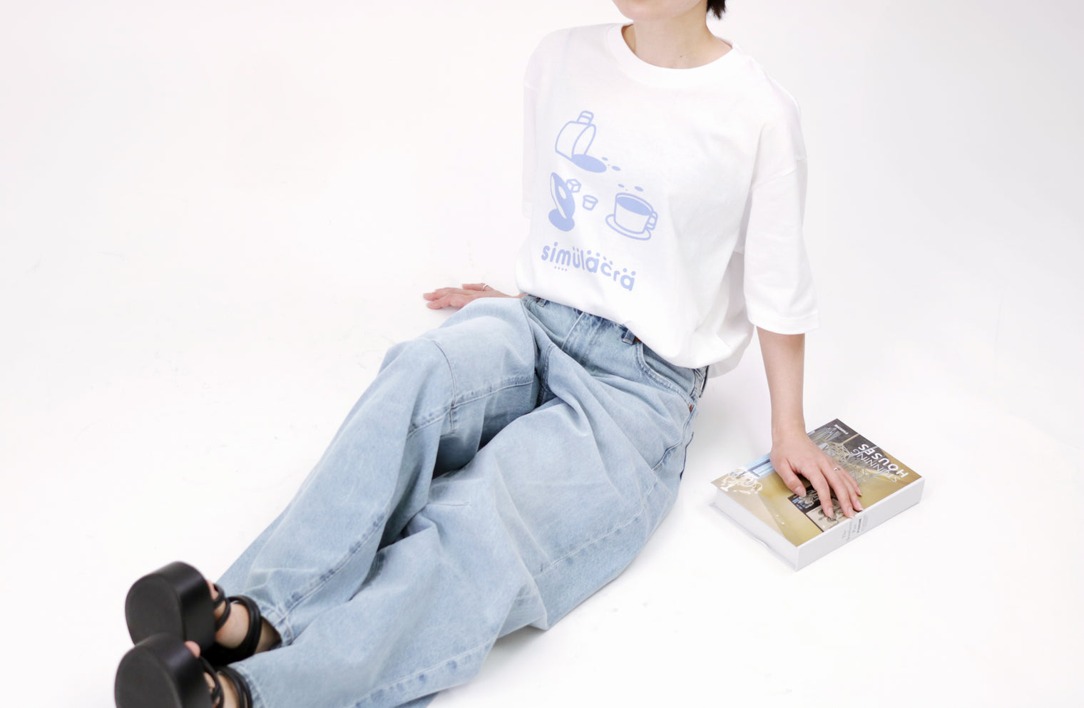 "How many faces?" シミュラクラ現象Tシャツ