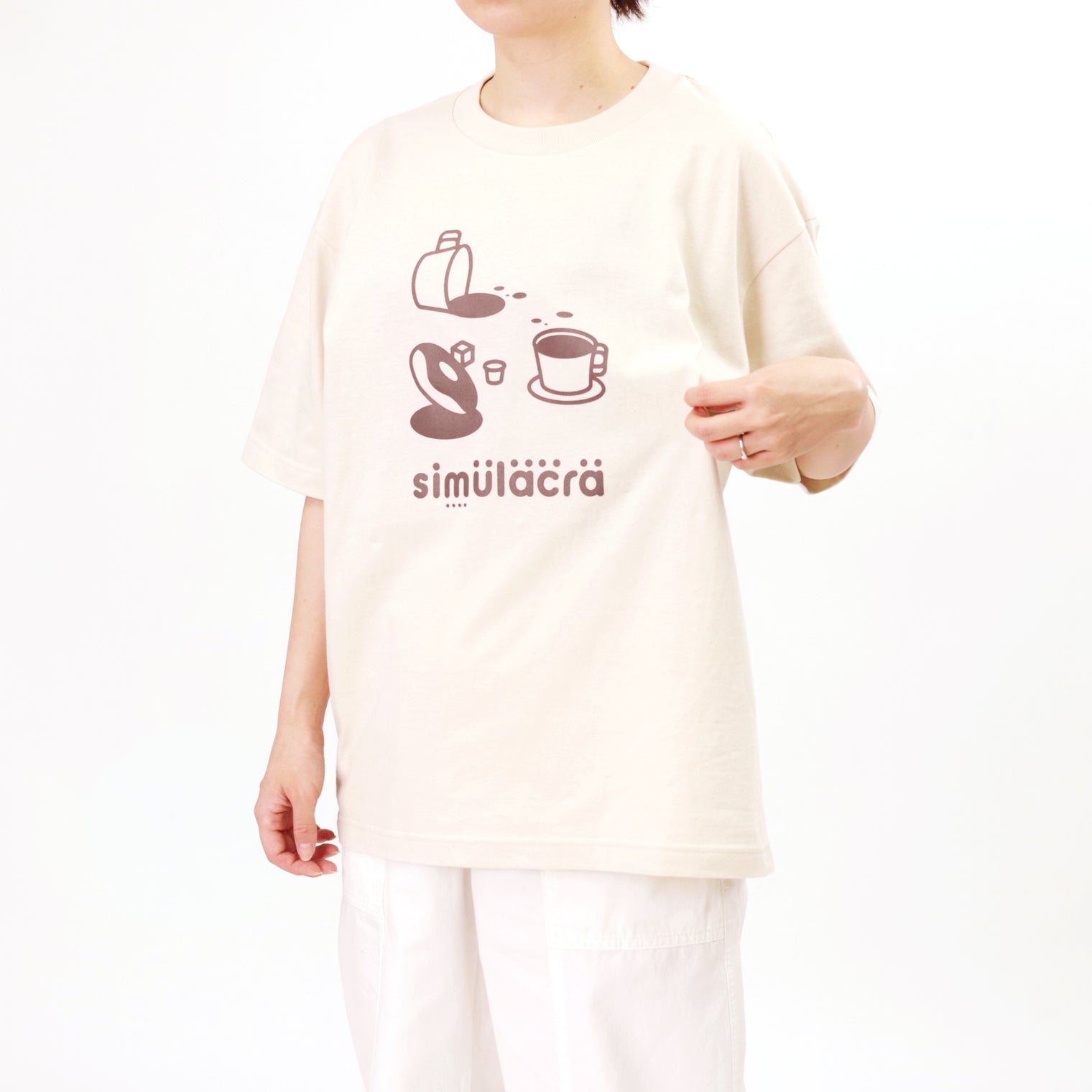 How many faces?" シミュラクラ現象Tシャツ ライトベージュ 心理学 認知科学 マグカップ ドーナツ レディース メンズ 人気 おしゃれ 20代 30代 - QurioStore QurioS