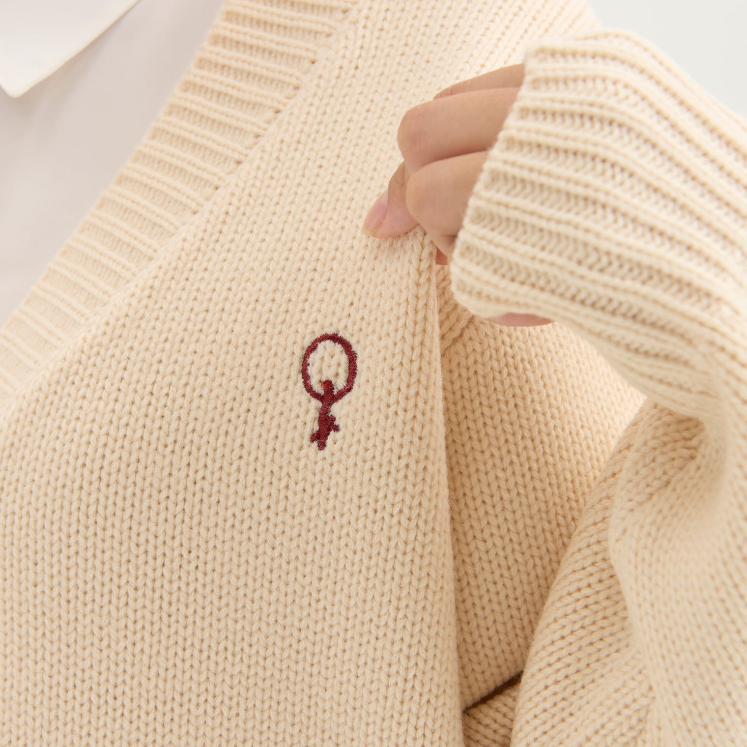 "Q.K." カーディガン アイボリー グレー ネイビー ブラック 刺繍 シンプル ポケット 秋冬 メンズ レディース 制服 通勤 オフィス - QurioStore QurioS