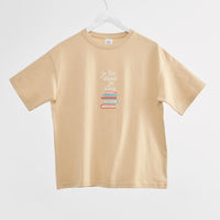 "我読む、ゆえに我あり" Tシャツ ホワイト ネイビー サンドベージュ 哲学 デカルト 方法序説 我思う ゆえに我あり オーバーサイズ 読書 カフェ レディース メンズ 人気 おしゃれ 20代 30代 - QurioStore QurioS