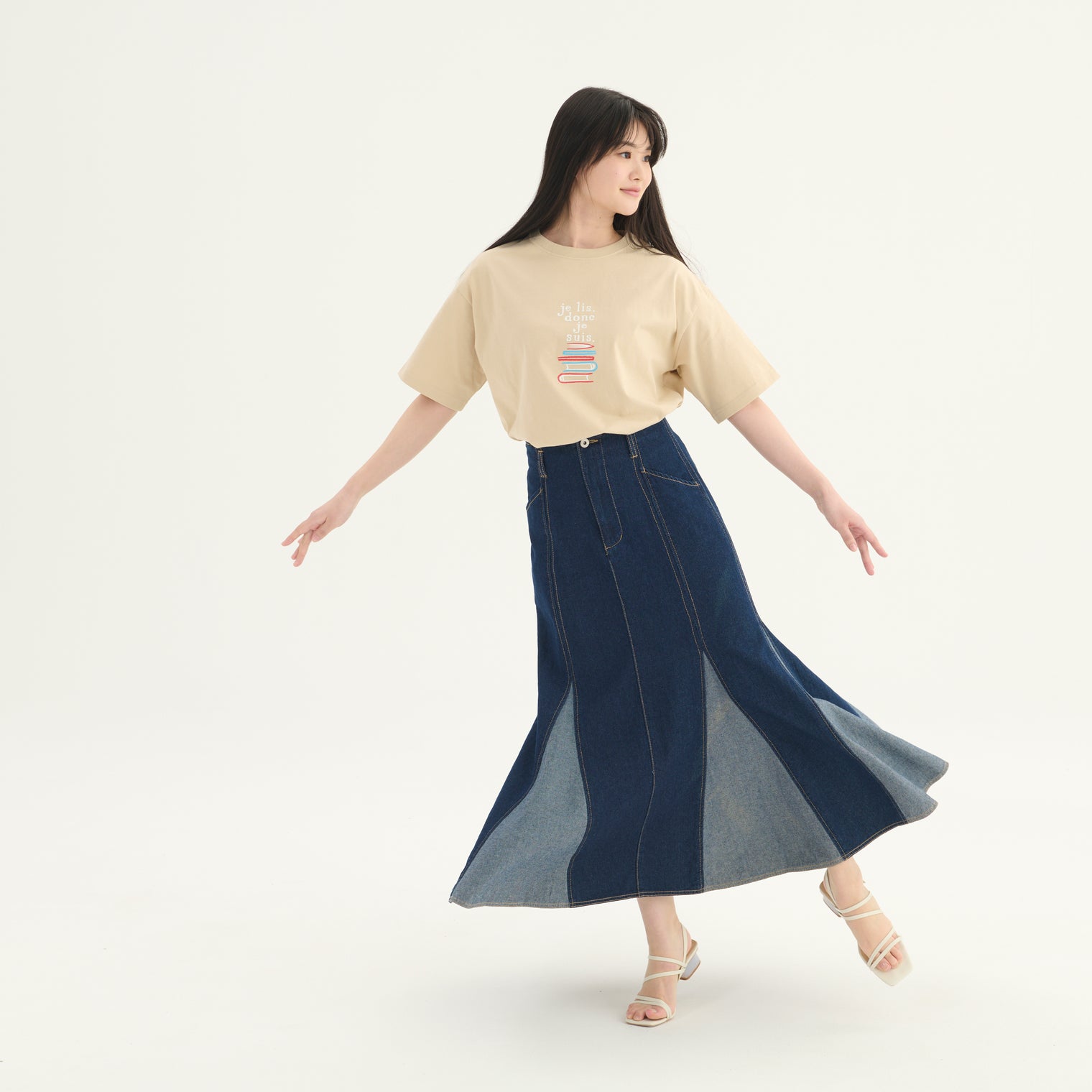 "我読む、ゆえに我あり" Tシャツ ホワイト ネイビー サンドベージュ 哲学 デカルト 方法序説 我思う ゆえに我あり オーバーサイズ 読書 カフェ レディース メンズ 人気 おしゃれ 20代 30代 - QurioStore QurioS