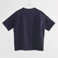 "我読む、ゆえに我あり" Tシャツ ホワイト ネイビー サンドベージュ 哲学 デカルト 方法序説 我思う ゆえに我あり オーバーサイズ 読書 カフェ レディース メンズ 人気 おしゃれ 20代 30代 - QurioStore QurioS