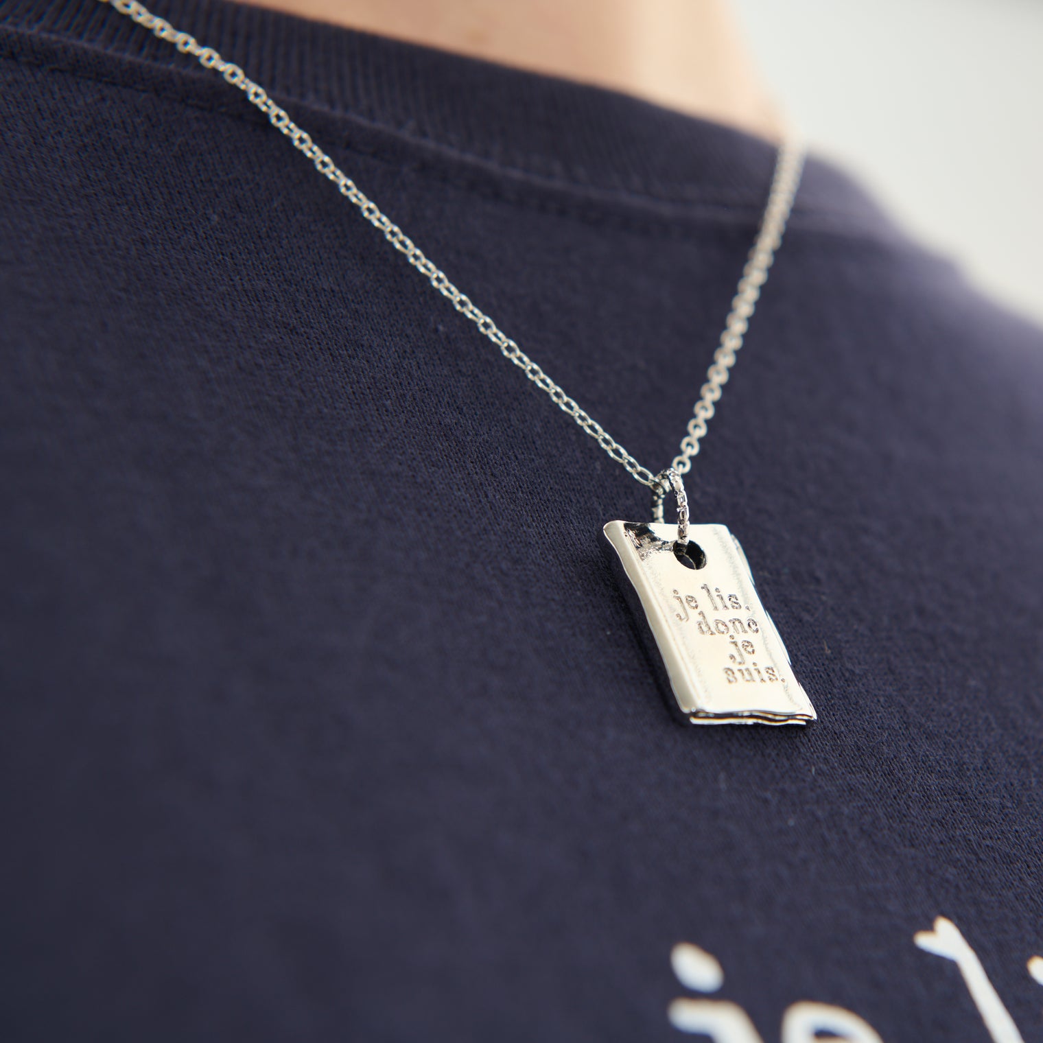 "我読む、ゆえに我あり" ネックレス ピンクゴールド シルバー 哲学 デカルト 方法序説 我思う ゆえに我あり 読書 カフェ レディース メンズ シンプル チェーン - QurioStore QurioS