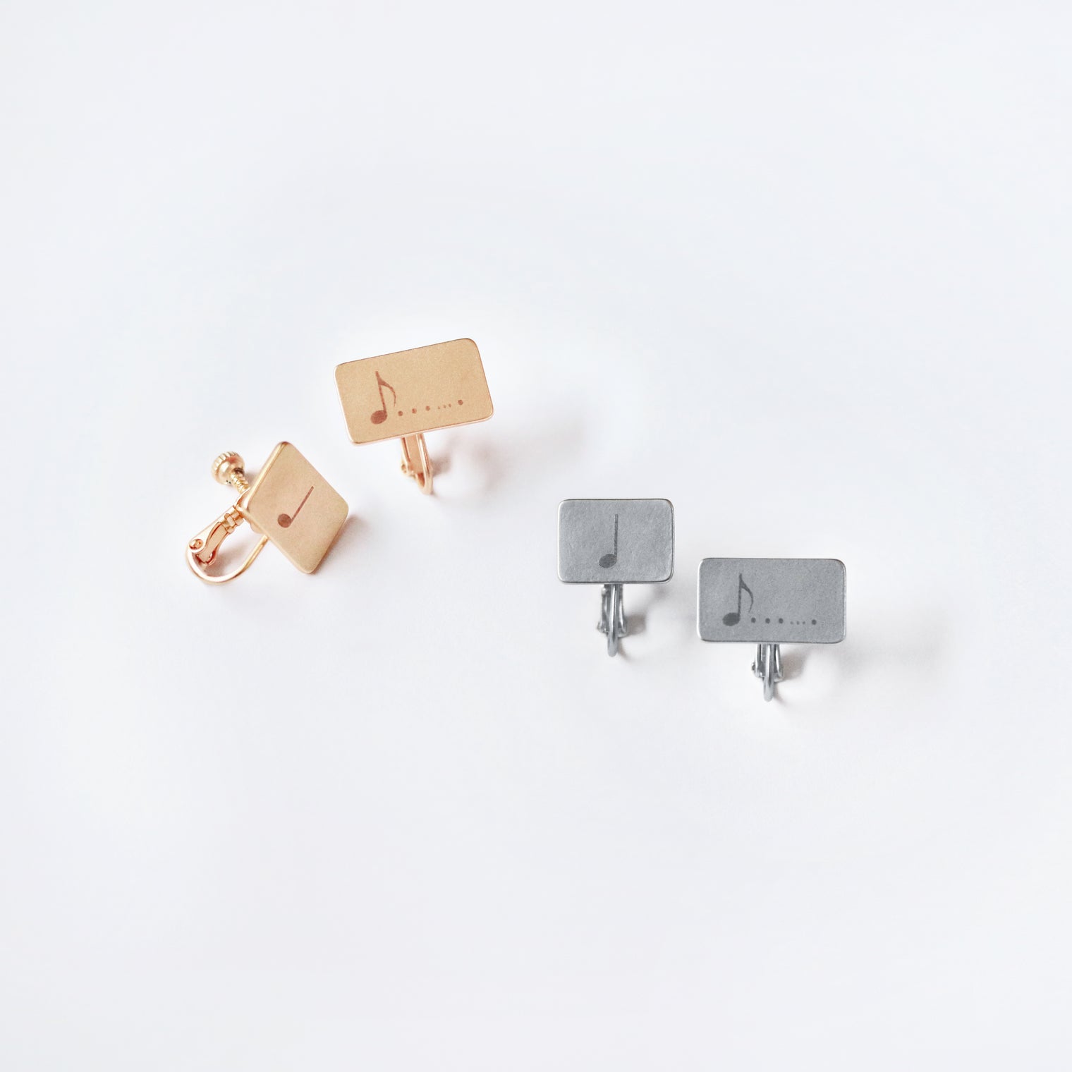 "無限付点" 音符イヤリング ゴールド シルバー 音楽 数学 イヤリング 付点 四分音符 八分音符 レディース メンズ 人気 おしゃれ 20代 30代 - QurioStore QurioS