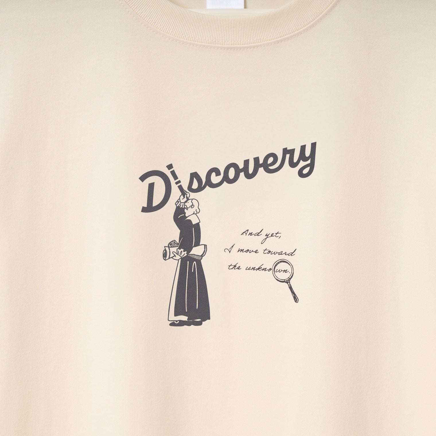 "Discovery" クールタッチTシャツ アイボリー ブラック 物理 物理学 宇宙学 Tシャツ ニュートン ガリレオ りんご 木星 クイズノック グッズ レディース メンズ 人気 おしゃれ 20代 30代 - QurioStore QurioS