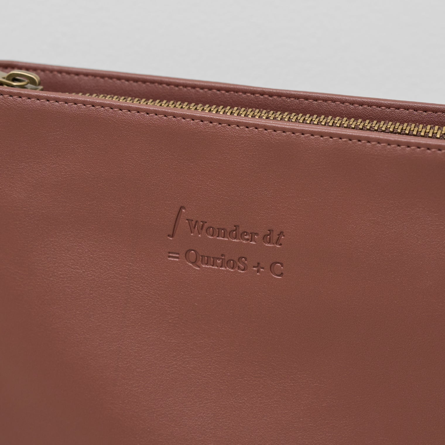 "QurioS" 積分ショルダーバッグ ブラック ブラウン 数学 解析学 ショルダーバッグ 積分 レザー 合皮 カバン レディース メンズ お出かけ 旅行 人気 おしゃれ 20代 30代 - QurioStore QurioS