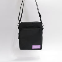 "Push it!" サコッシュ パープル ブラック クイズ 早押し バッグ ショルダー 旅行 収納 ポケット 便利 レディース メンズ カジュアル 軽い オシャレ - QurioStore QurioS