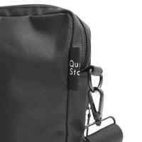 "Push it!" サコッシュ レッド パープル ブラック クイズ 早押し バッグ ショルダー 旅行 収納 ポケット 便利 レディース メンズ カジュアル 軽い オシャレ - QurioStore QurioS