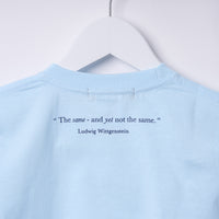 "Same?" Tシャツ【キッズ】 アプリコット オレンジ ブルー ベージュ 心理学 多義図形 Tシャツ ウサギ アヒル クイズノック グッズ キッズ 親子 ファミリー 人気 おしゃれ - QurioStore QurioS Kids