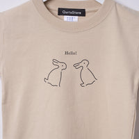 "Same?" Tシャツ【キッズ】 アプリコット オレンジ ブルー ベージュ 心理学 多義図形 Tシャツ ウサギ アヒル クイズノック グッズ キッズ 親子 ファミリー 人気 おしゃれ - QurioStore QurioS Kids